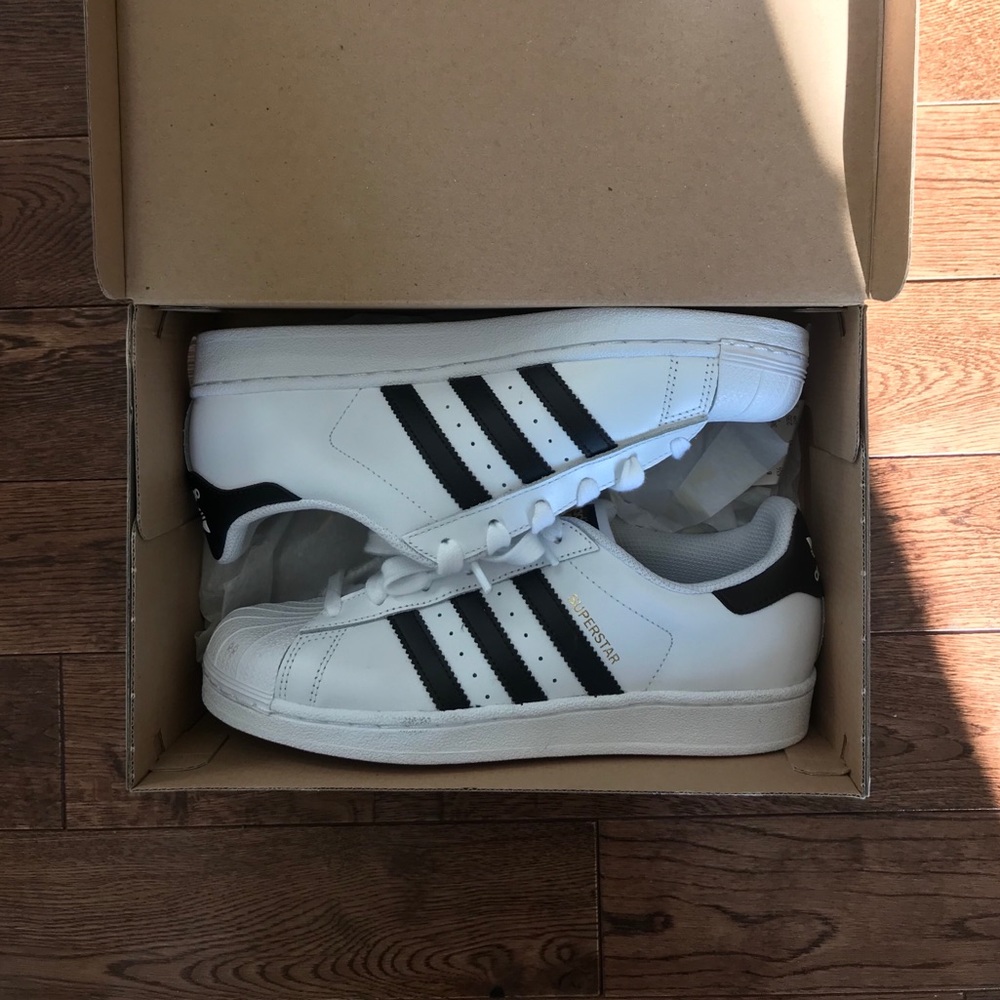 Adidas superstar women’s sneaker